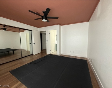 652 Collete Circle Circle - Photo Thumbnail 12