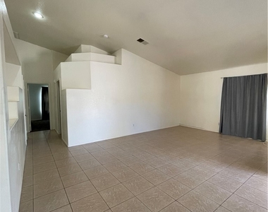 559 Apostle Drive - Photo Thumbnail 2