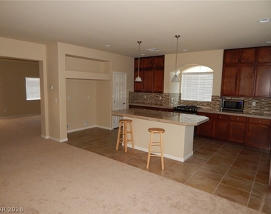 5869 Pillar Rock Avenue - Photo Thumbnail 12