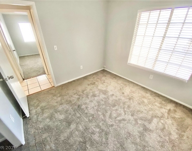 3721 Nairobi Lane - Photo Thumbnail 12