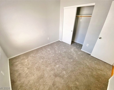 3721 Nairobi Lane - Photo Thumbnail 10