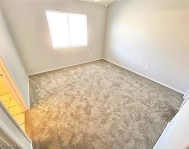 3721 Nairobi Lane - Photo Thumbnail 5