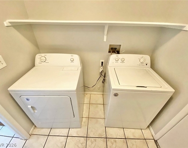 3721 Nairobi Lane - Photo Thumbnail 18