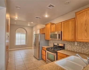2277 Summer Home Street - Photo Thumbnail 3