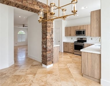 11617 Regal Rock Place - Photo Thumbnail 8