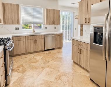 11617 Regal Rock Place - Photo Thumbnail 5