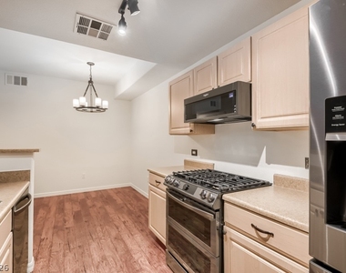 8250 N Grand Canyon Drive - Photo Thumbnail 4