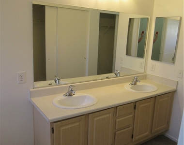 5125 W Reno Avenue - Photo Thumbnail 26