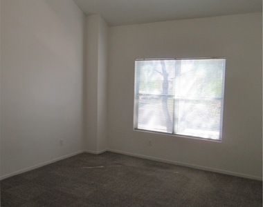 5125 W Reno Avenue - Photo Thumbnail 18