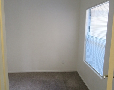 5125 W Reno Avenue - Photo Thumbnail 13