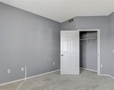 9975 Peace Way - Photo Thumbnail 7