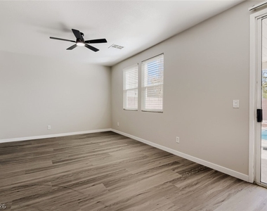 11698 Autunno Street - Photo Thumbnail 4