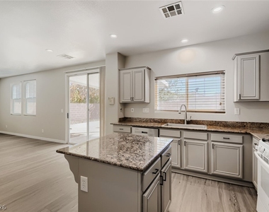 11698 Autunno Street - Photo Thumbnail 3