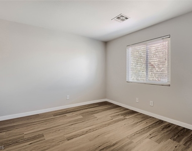 11698 Autunno Street - Photo Thumbnail 13