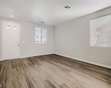 11698 Autunno Street - Photo Thumbnail 5