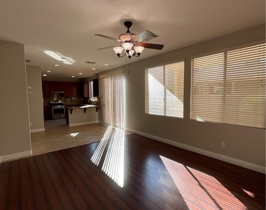 1825 Arch Stone Avenue - Photo Thumbnail 2
