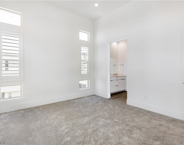 647 Spotted Falcon Street - Photo Thumbnail 43