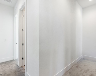 647 Spotted Falcon Street - Photo Thumbnail 37