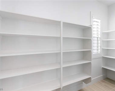 647 Spotted Falcon Street - Photo Thumbnail 22