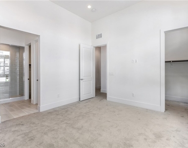 647 Spotted Falcon Street - Photo Thumbnail 34