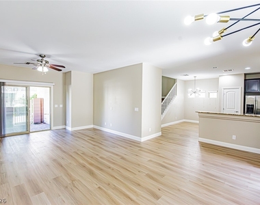 9597 Greensburg Avenue - Photo Thumbnail 7