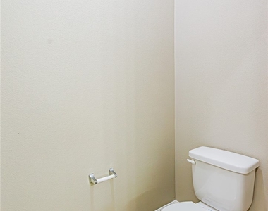 9597 Greensburg Avenue - Photo Thumbnail 42
