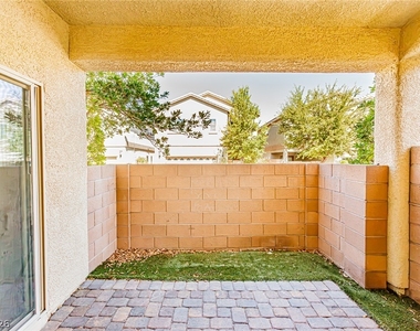 9597 Greensburg Avenue - Photo Thumbnail 15