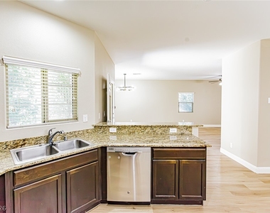 9597 Greensburg Avenue - Photo Thumbnail 13