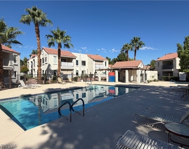 4813 Nara Vista Way - Photo Thumbnail 14