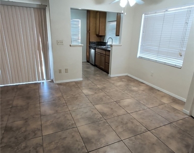 4813 Nara Vista Way - Photo Thumbnail 2