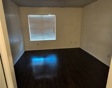 4813 Nara Vista Way - Photo Thumbnail 7