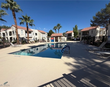 4813 Nara Vista Way - Photo Thumbnail 13