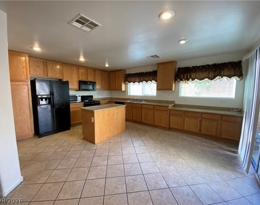 12035 Lewiston Street - Photo Thumbnail 3