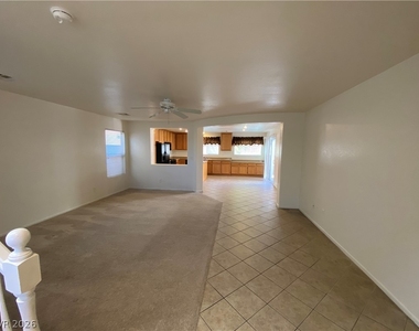 12035 Lewiston Street - Photo Thumbnail 9