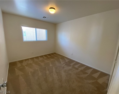 12035 Lewiston Street - Photo Thumbnail 11