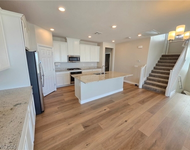 4403 Western Front Street - Photo Thumbnail 4