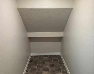 4403 Western Front Street - Photo Thumbnail 32