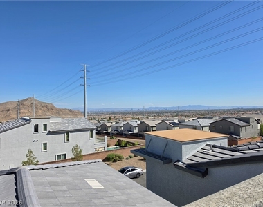 4403 Western Front Street - Photo Thumbnail 3