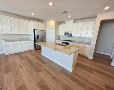 4403 Western Front Street - Photo Thumbnail 5