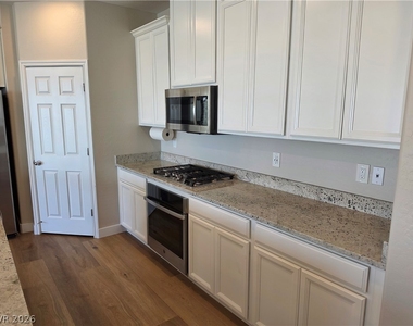 4403 Western Front Street - Photo Thumbnail 8