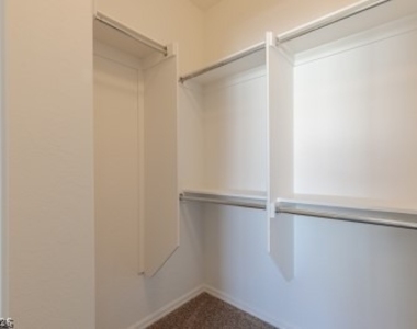 2553 Chateau Clermont Street - Photo Thumbnail 26