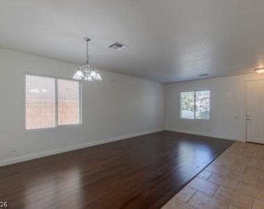 2553 Chateau Clermont Street - Photo Thumbnail 10