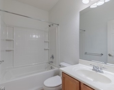 2553 Chateau Clermont Street - Photo Thumbnail 14