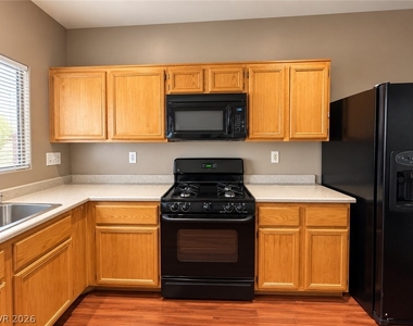 10441 Vinson Point Avenue - Photo Thumbnail 15