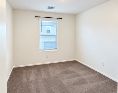 9122 Rory Storm Street - Photo Thumbnail 12