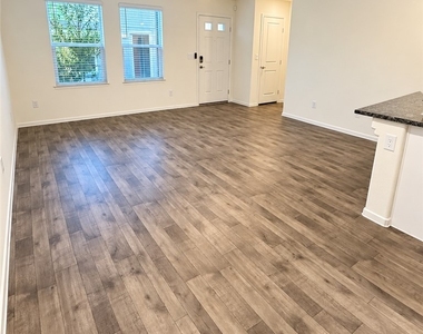 9122 Rory Storm Street - Photo Thumbnail 3