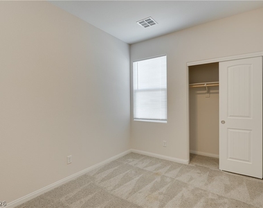7039 Atwood Peaks Avenue - Photo Thumbnail 11