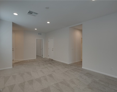 7039 Atwood Peaks Avenue - Photo Thumbnail 6