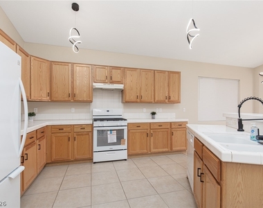 8108 Painted Clay Avenue - Photo Thumbnail 16
