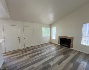 2697 Aarondavid Drive - Photo Thumbnail 8